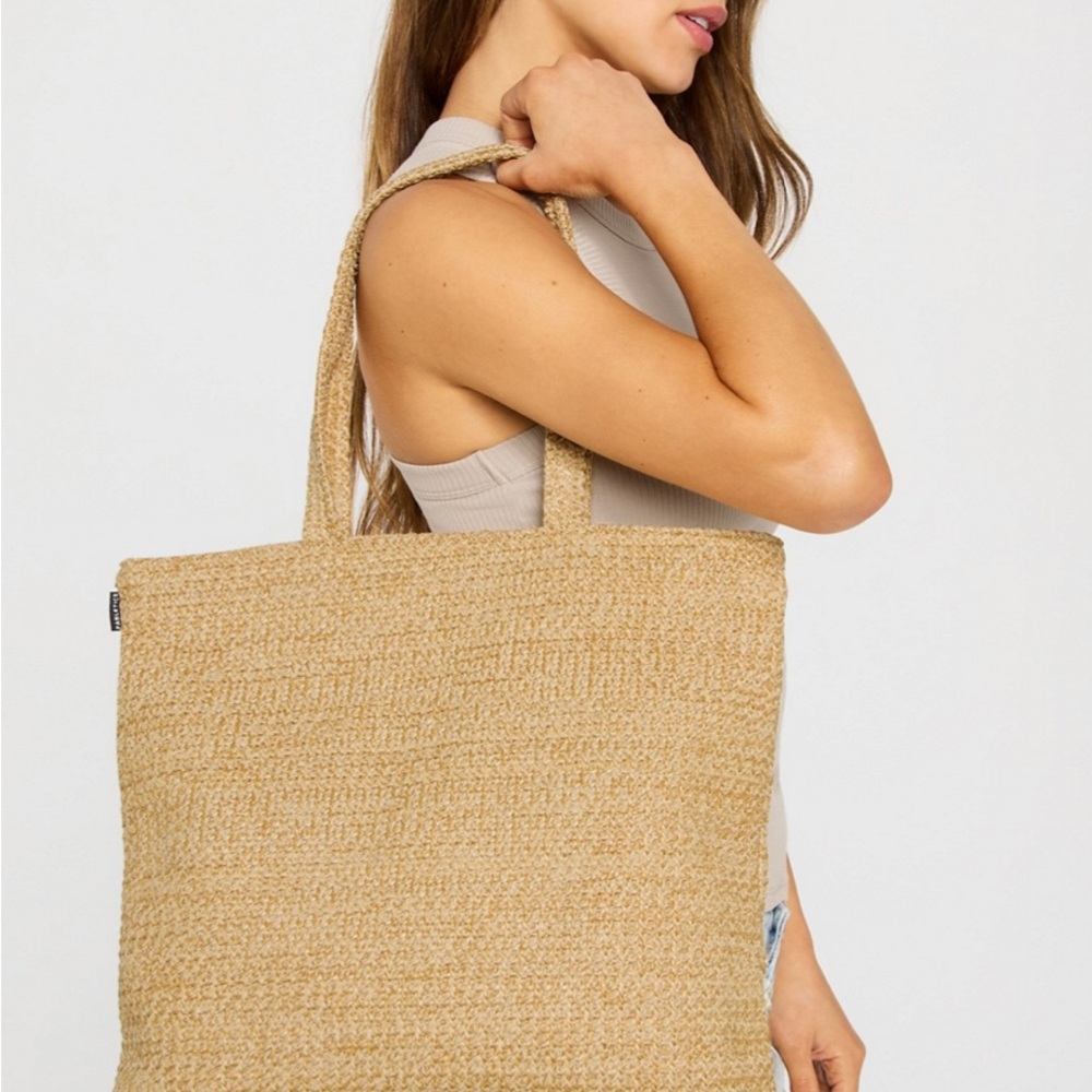 NWT Fabletics Tote Bag – Natural Raffia